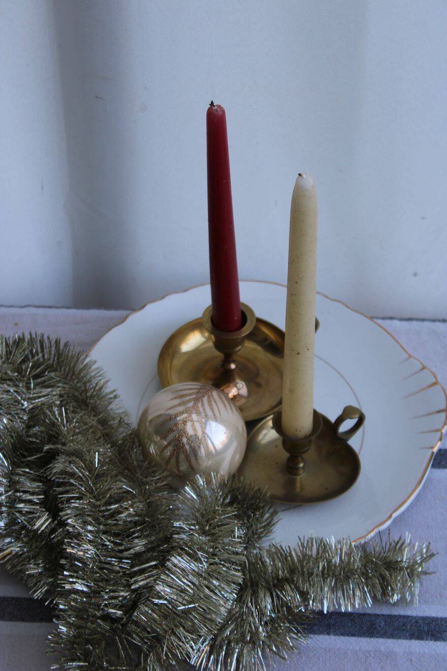 Set of 2 brass candle holders
