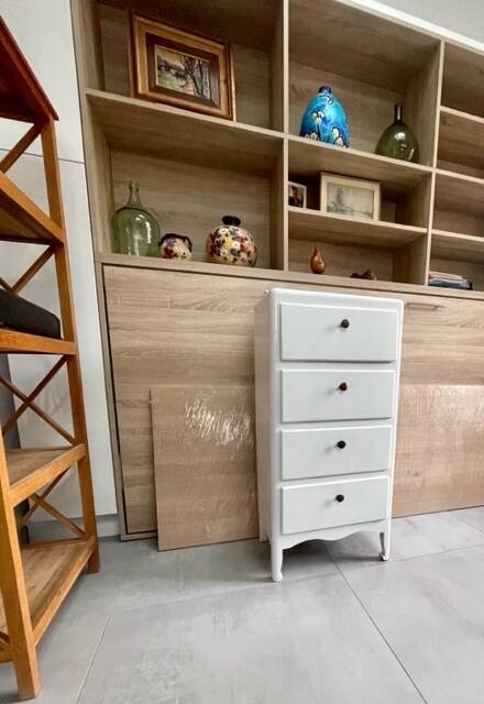 High chest of drawers with 4 original vintage drawers from the 1950s