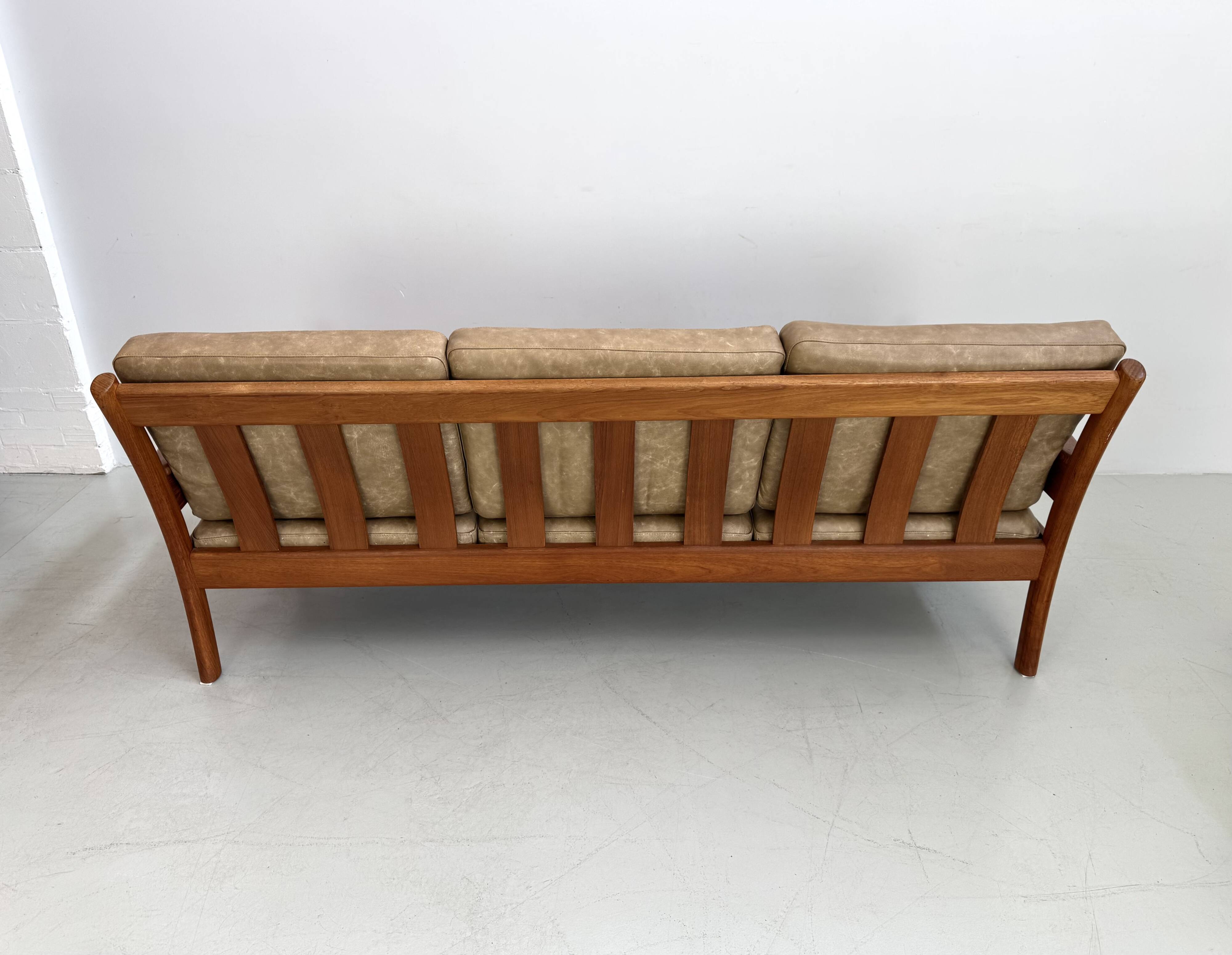 Vintage danish sofa by Børge Jensen