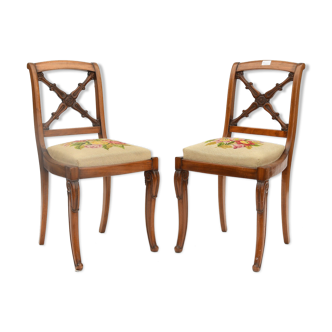 Pair of back chairs with braces