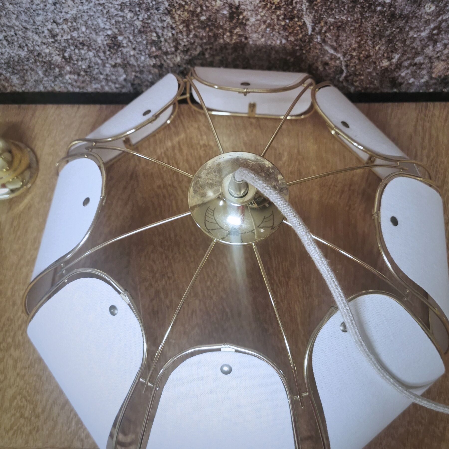 Suspension structure metal and linen