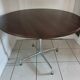 Table "contract base" design Charles et Ray Eames édition Vitra