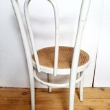 Chaise de bistrot cannée