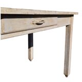 Farm table