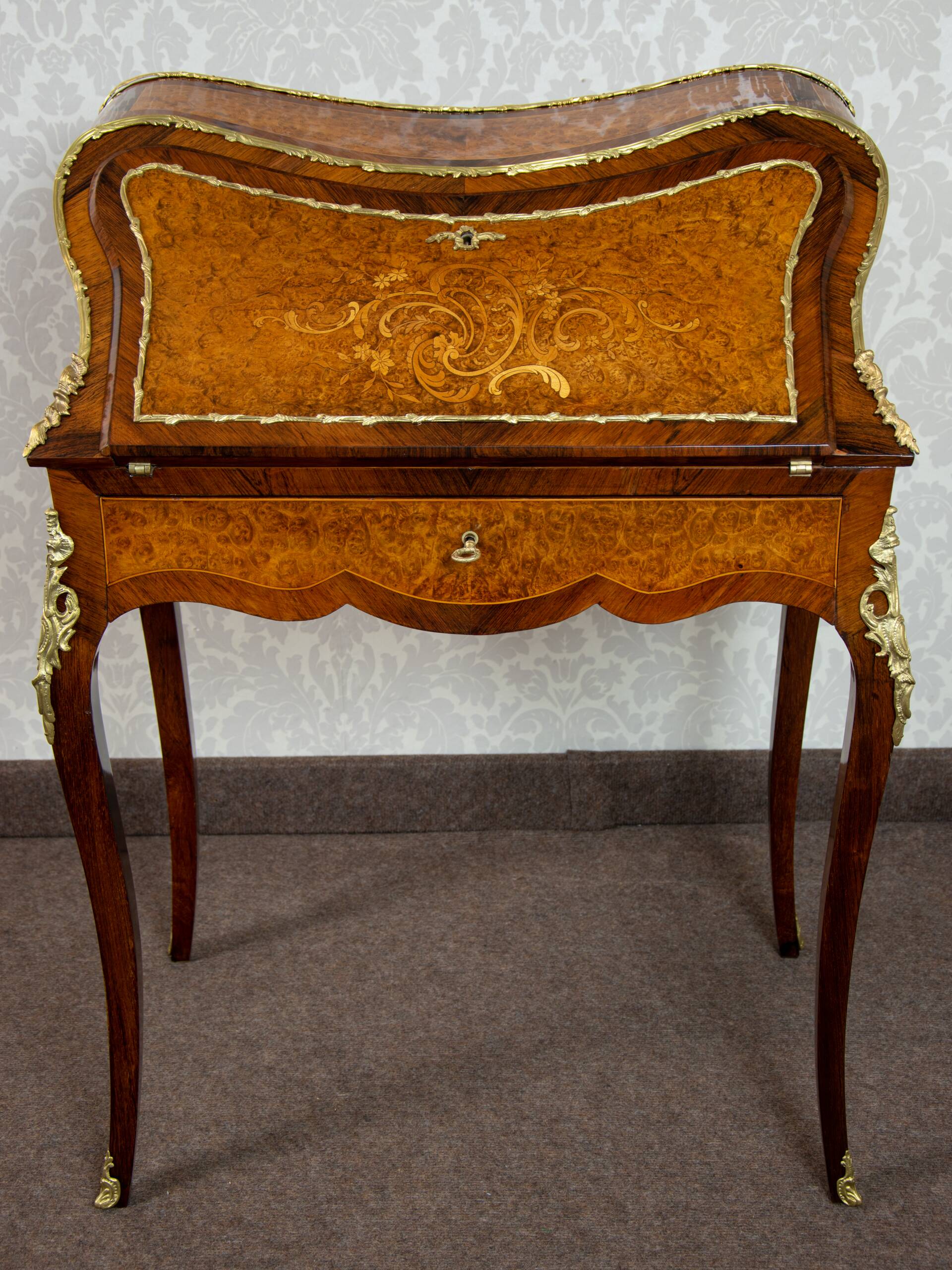 Secretary Bonheur du Jour Louis XV in rosewood and walnut 1870-1900