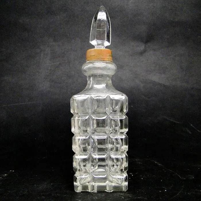 I9R crystal decanter Vienna Cut