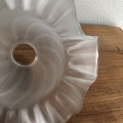 Globe tulip point luminaire