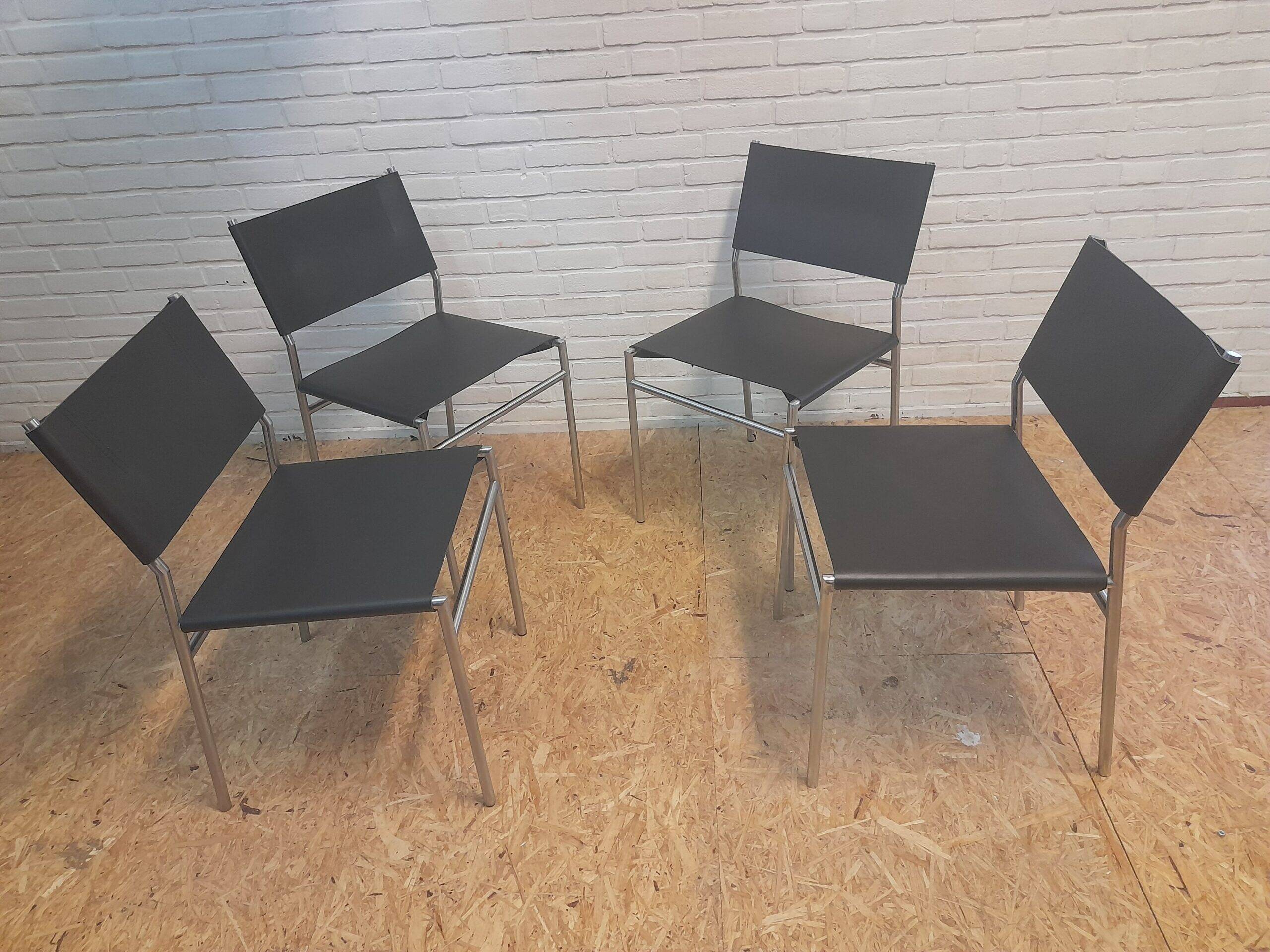 Martin Visser, SE 06 ensemble de 4 chaises de salle à manger