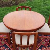 Scandinavian round table in teak 1960