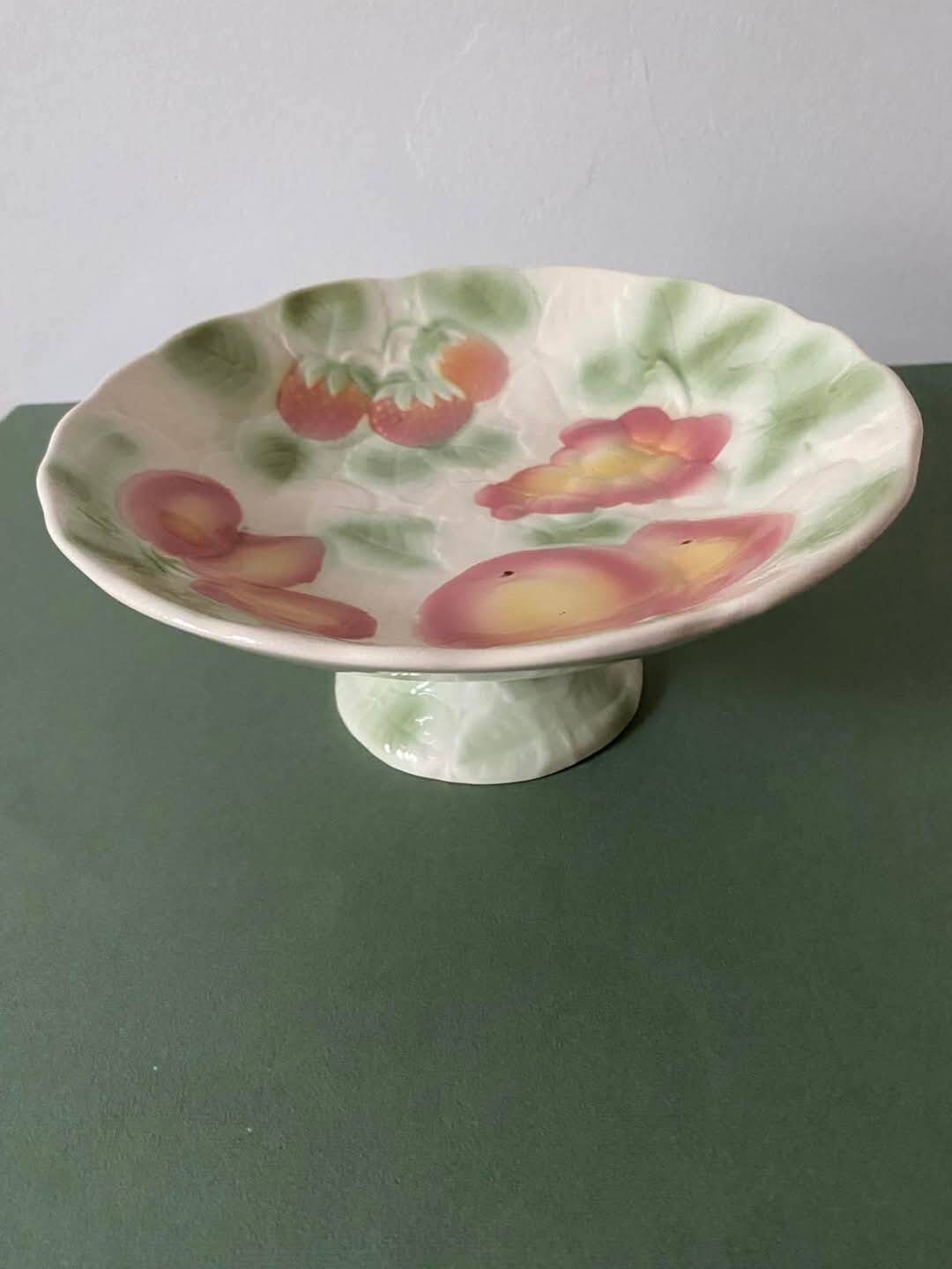 Fruit bowl in barbotine