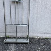 Cloakroom coat rack
