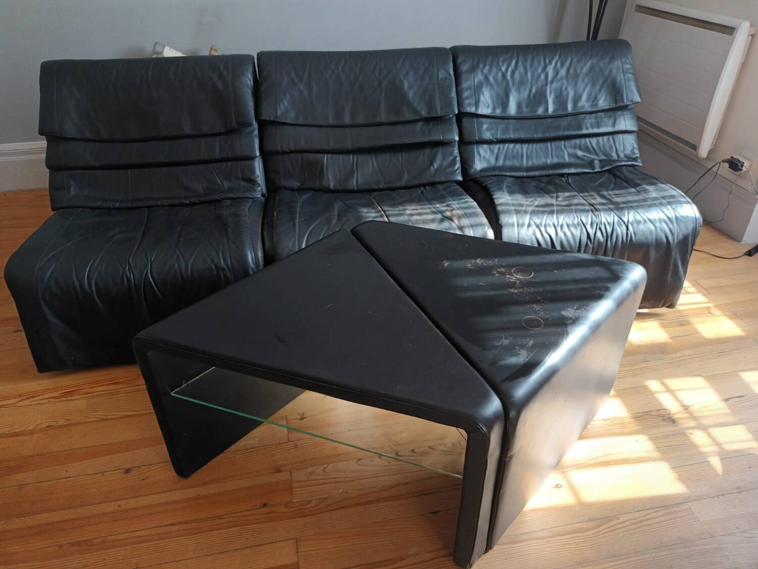Canapé cuir 3 places de sede et table basse
