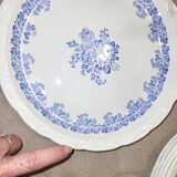 Superbe service de 6 assiettes anciennes à décor floral bleu - Bord festonn