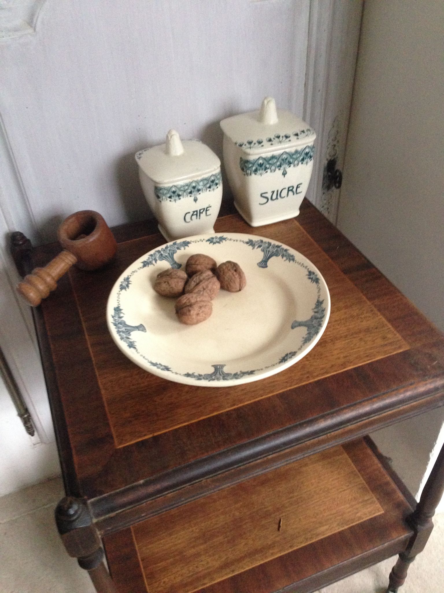 Assiette piédouche Longchamp circa 1930