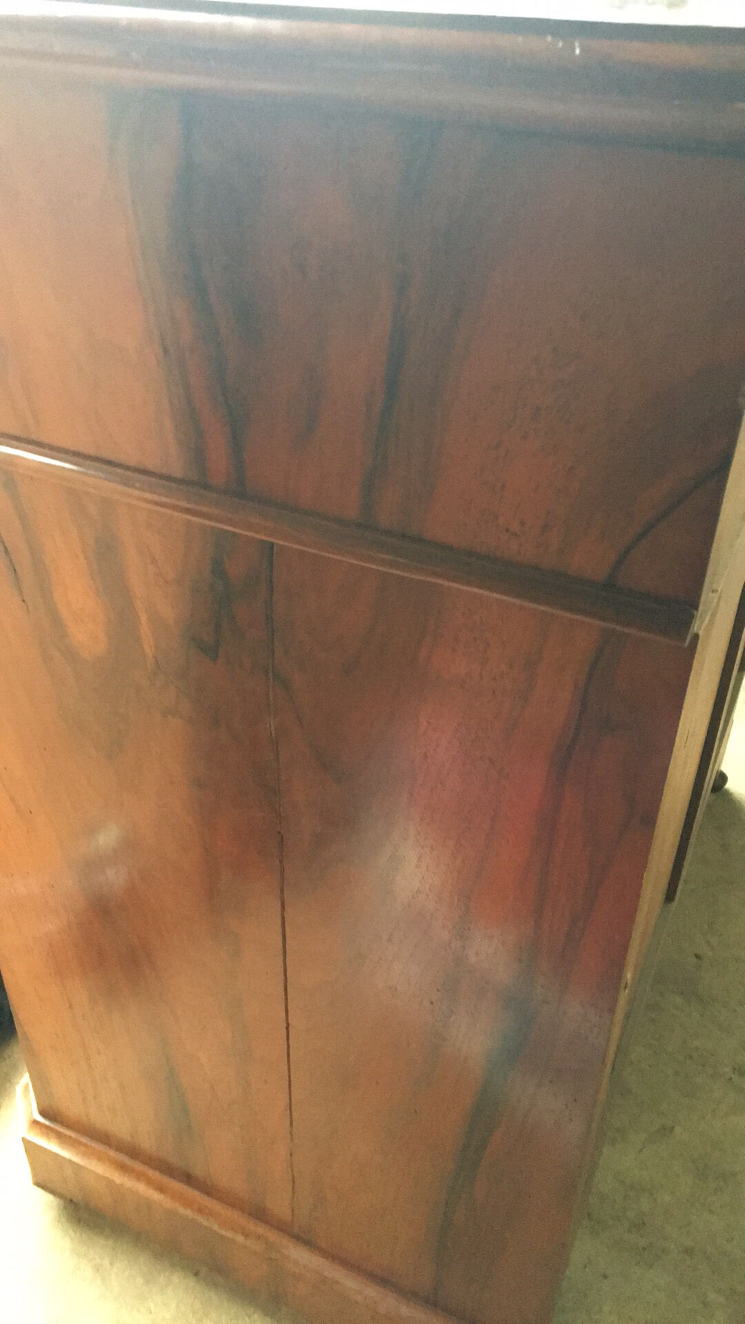 Railway toilet chest of drawers