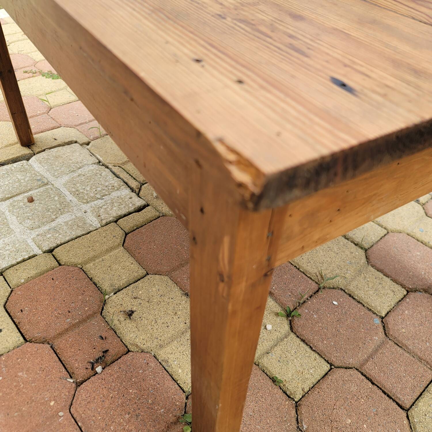Low farmhouse table