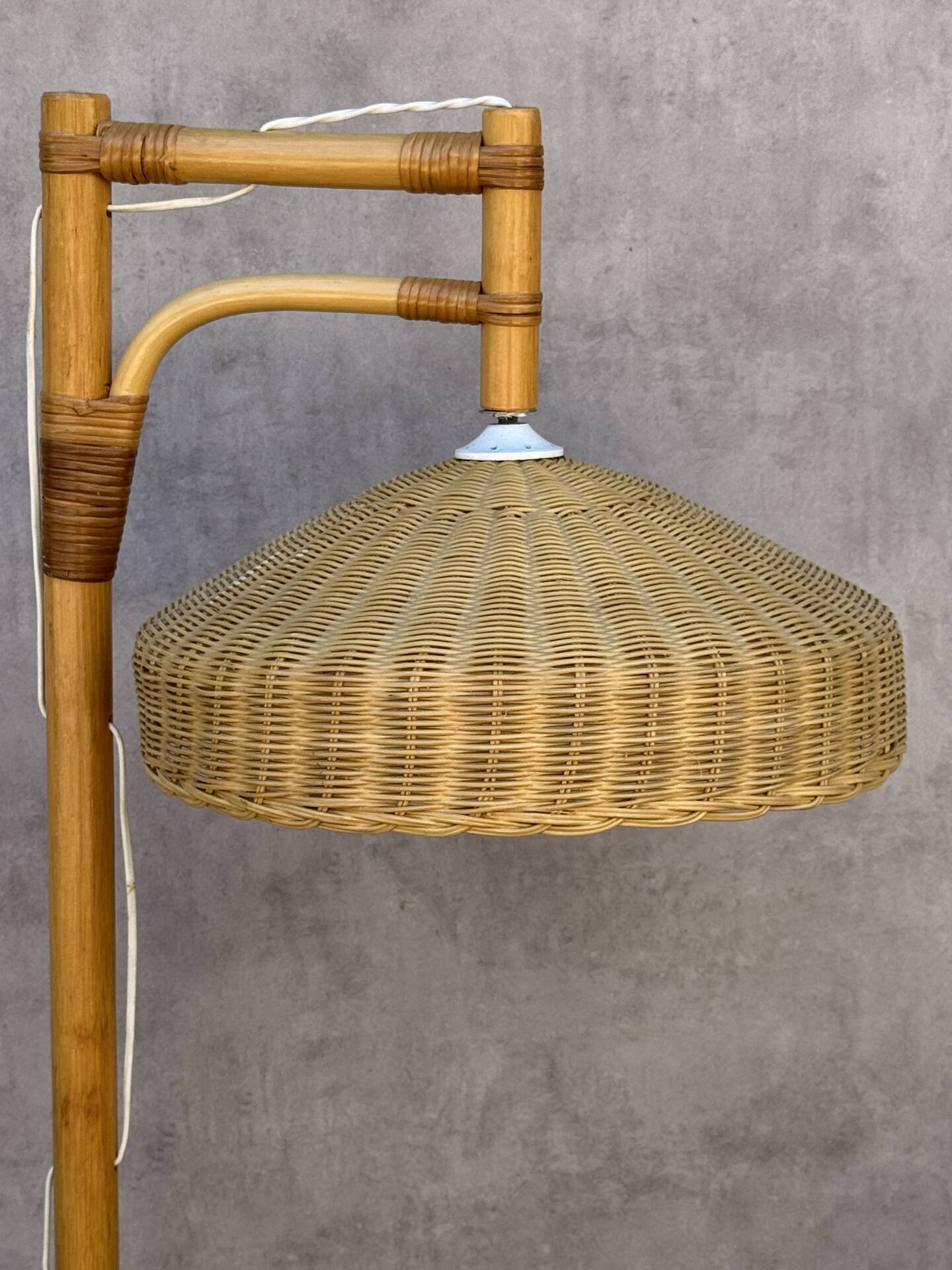 Lampe de Salon style de Tito Agnoli Italie