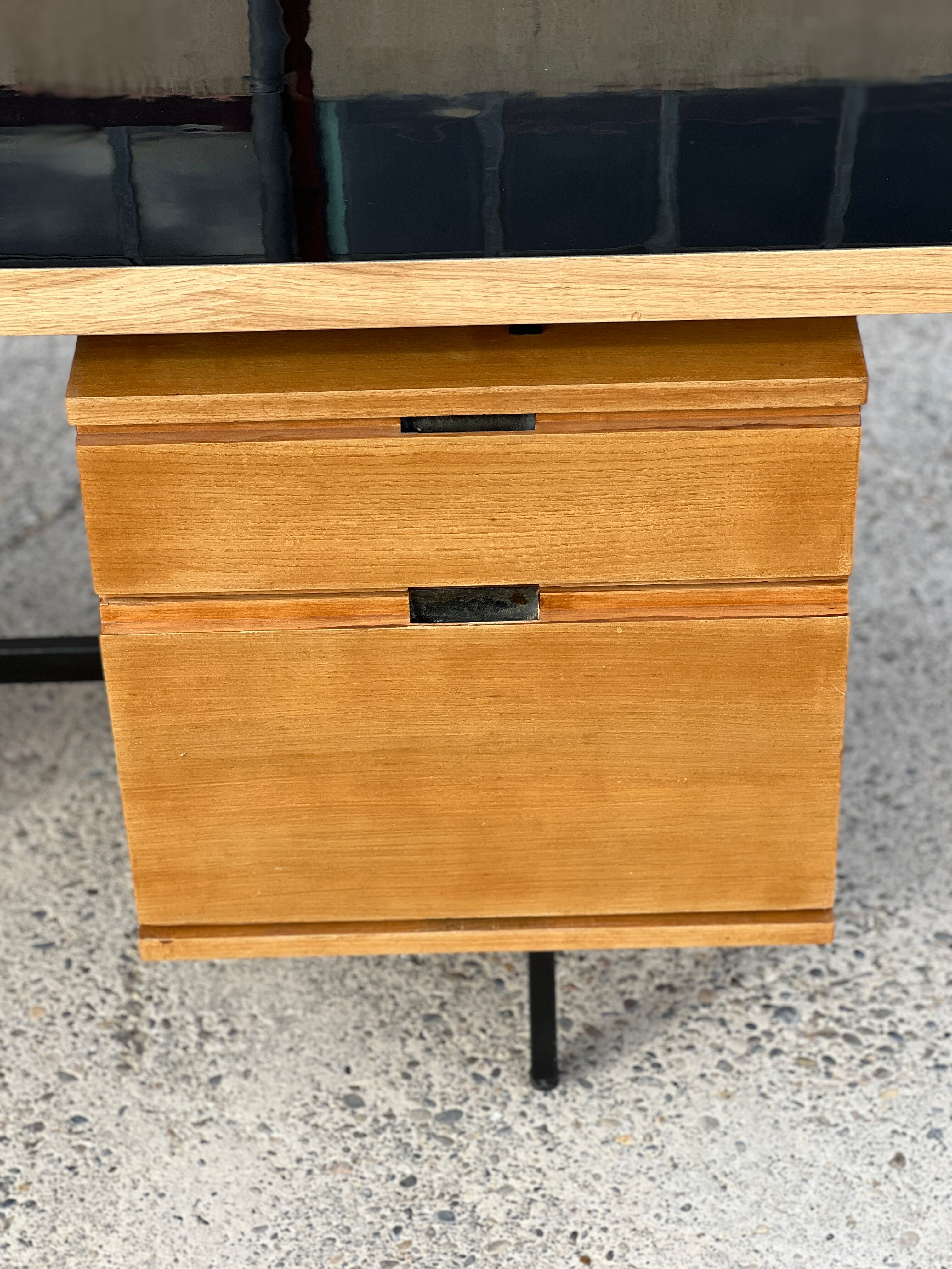 Bureau Pierre Guariche modèle Président 1960