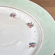 Set of 2 mismatched serving dishes