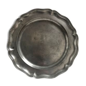 Old tin dish