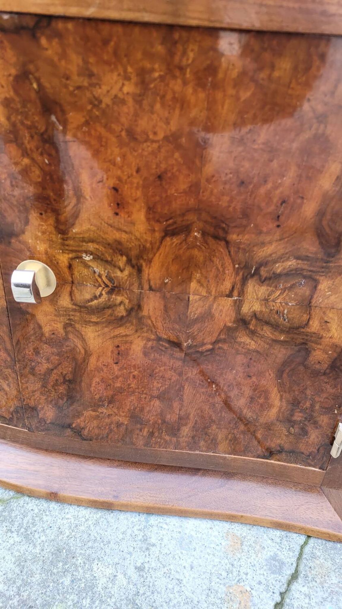 Meuble commode d'époque Art Déco en loupe de noyer -1930s