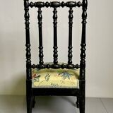 Chaise de salon antique avec tissu fleuri Nobilis