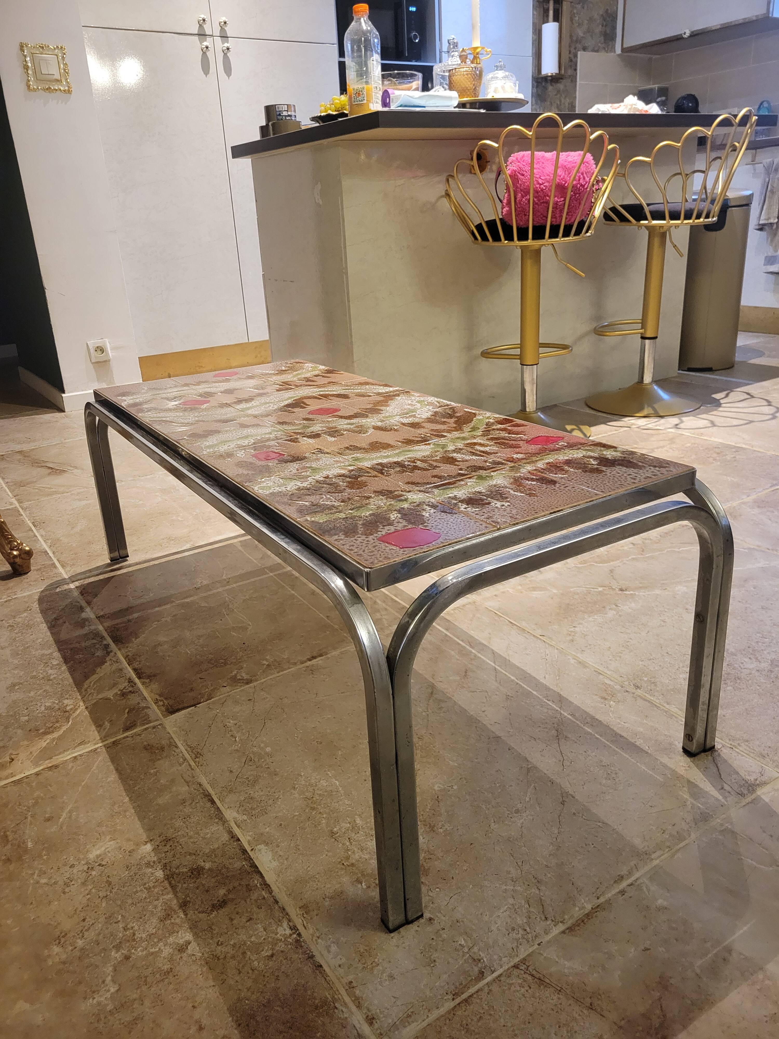 Table basse métal et céramique année 70