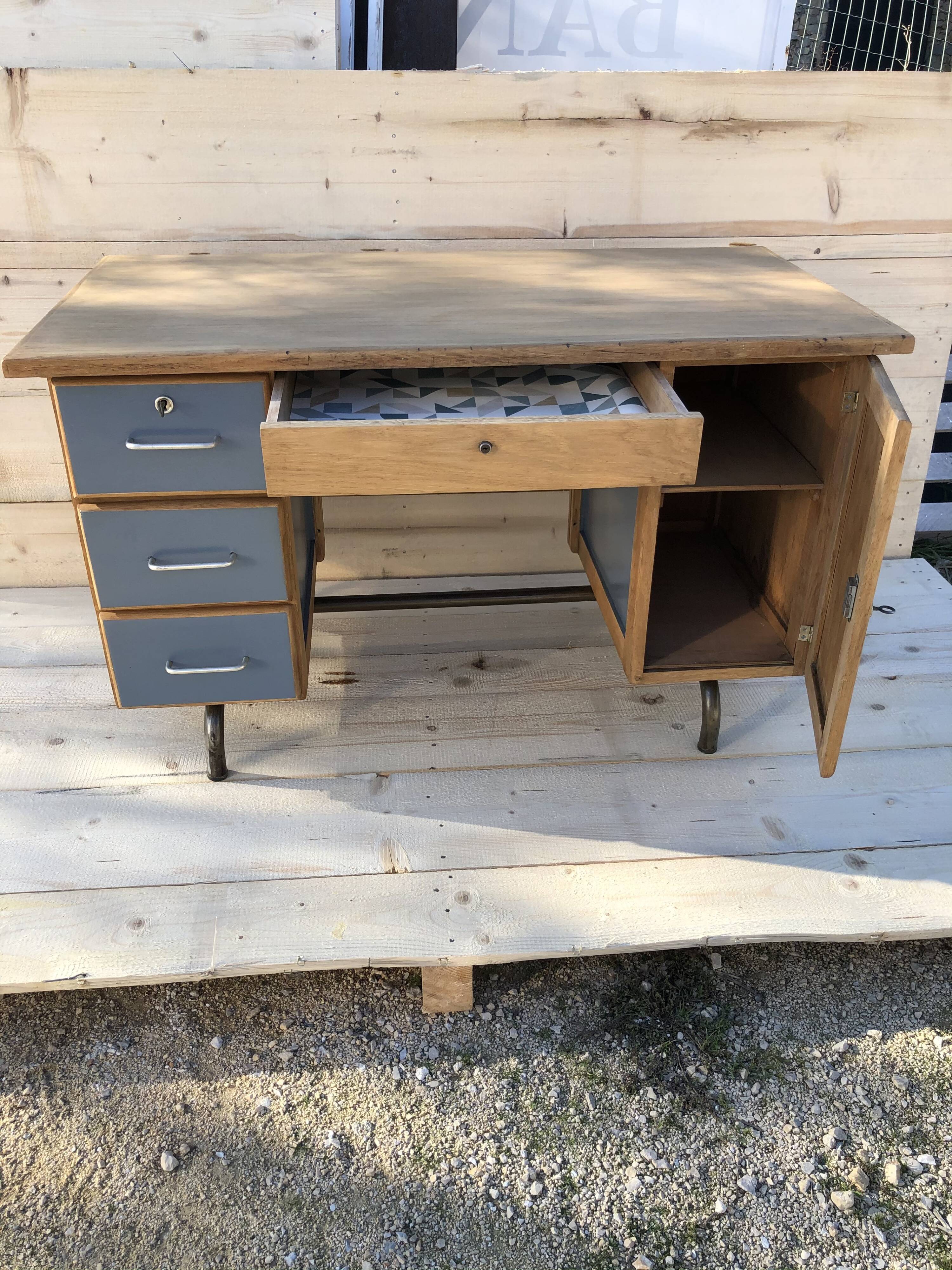 Oak administrative desk 1950