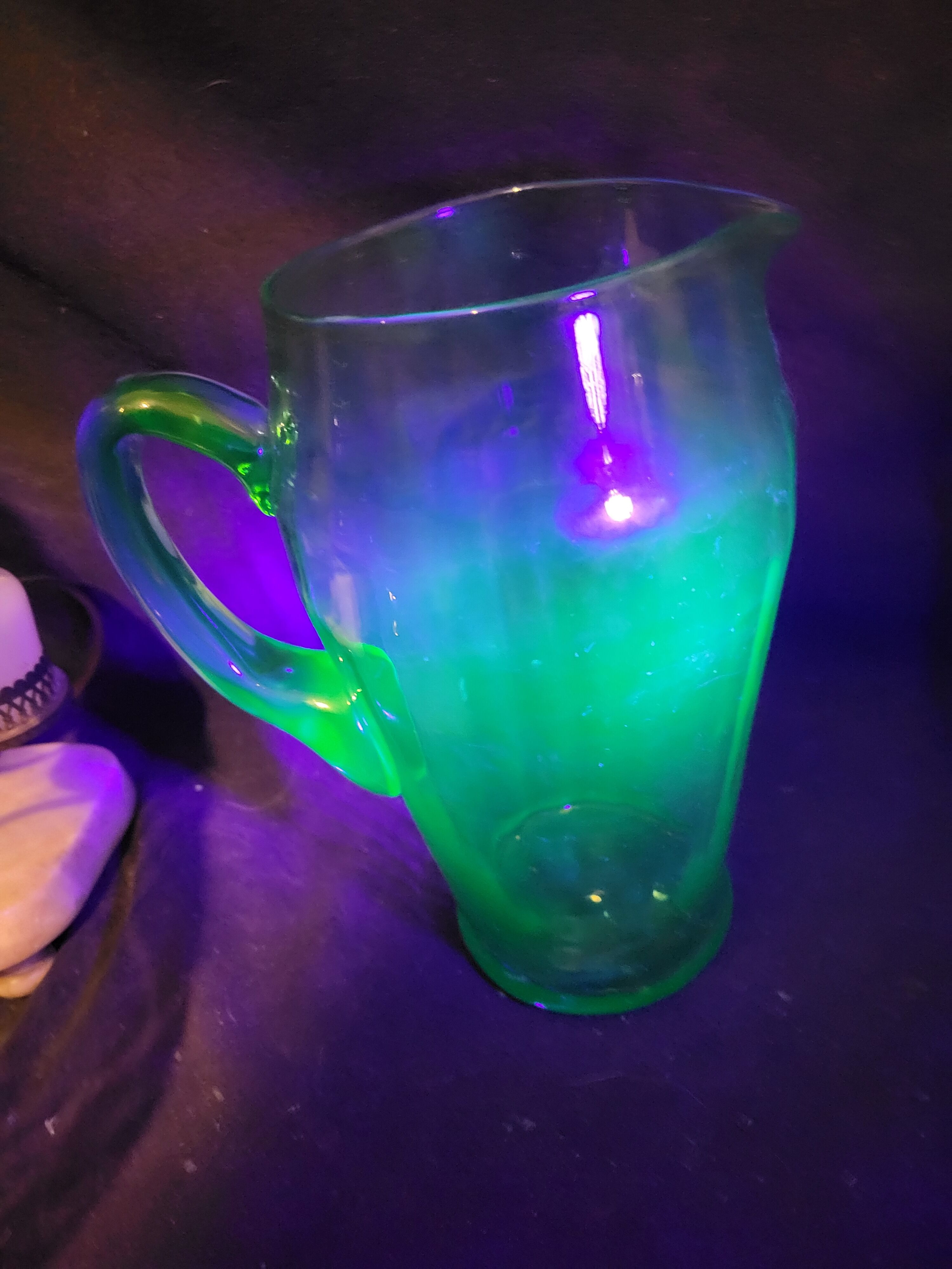 Large art deco pitcher in glass blow uranium (uralin)