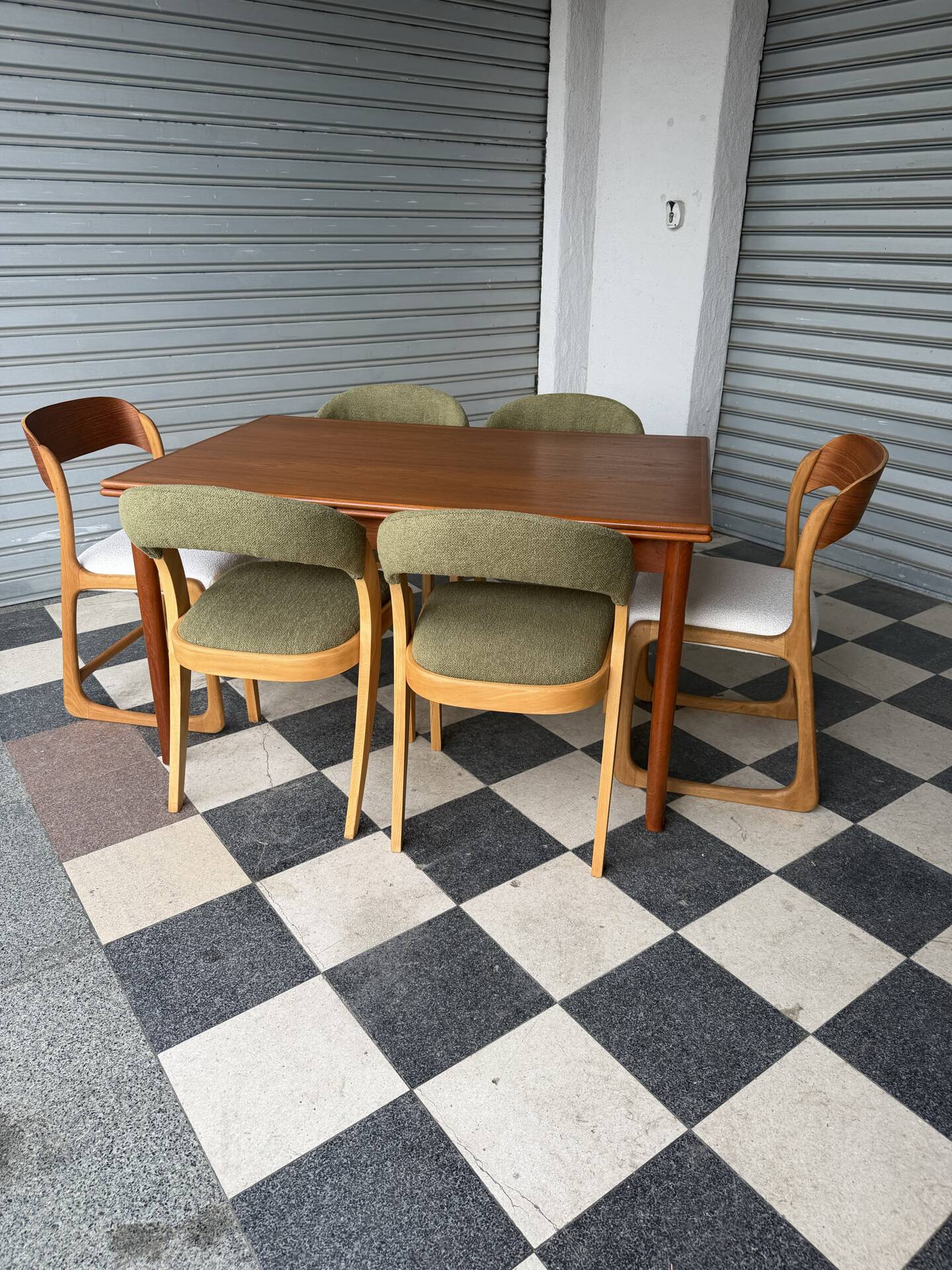 Table danoise en teck