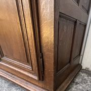 Country-style sideboard in solid oak – 18th century