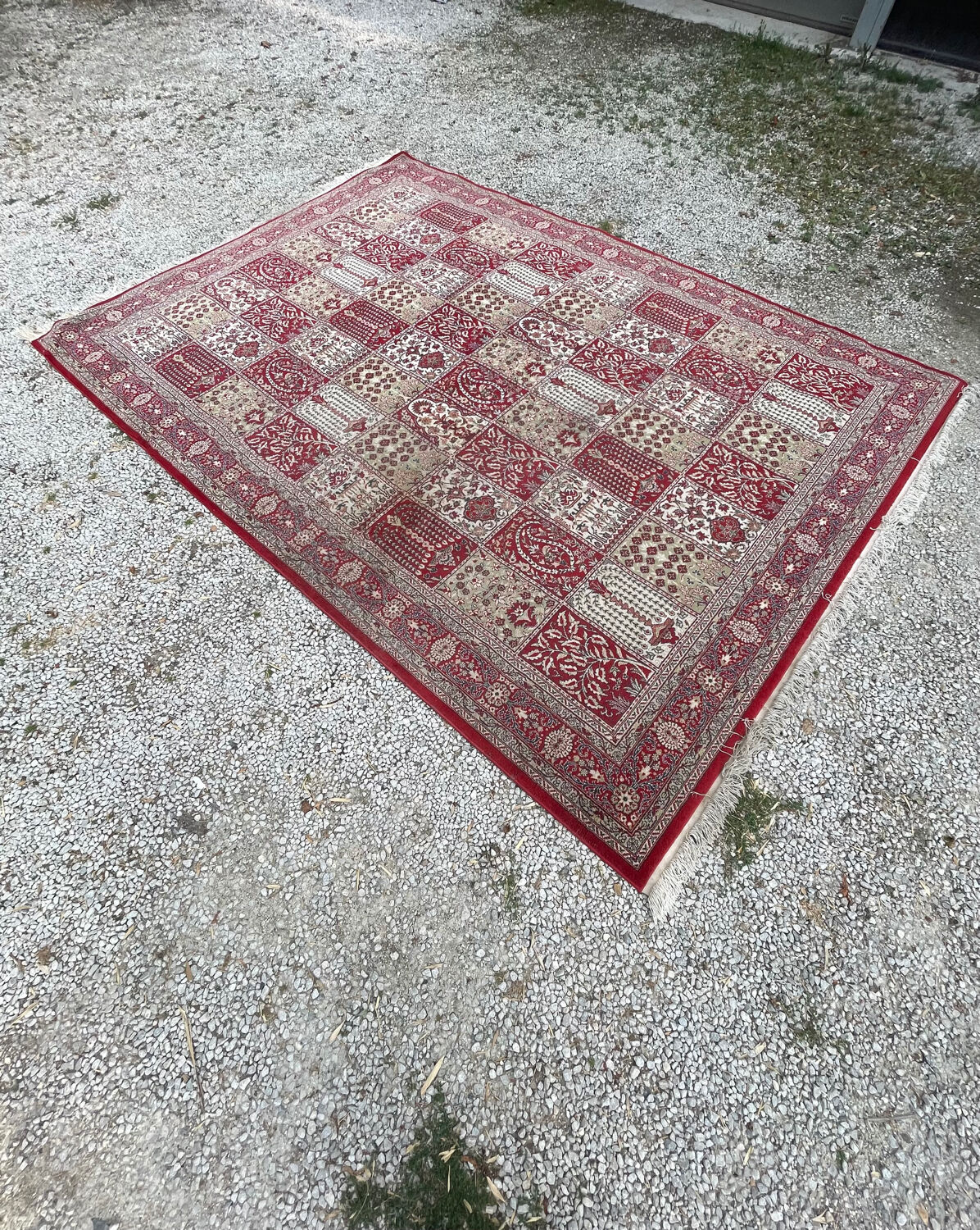 Very large Atlas rug