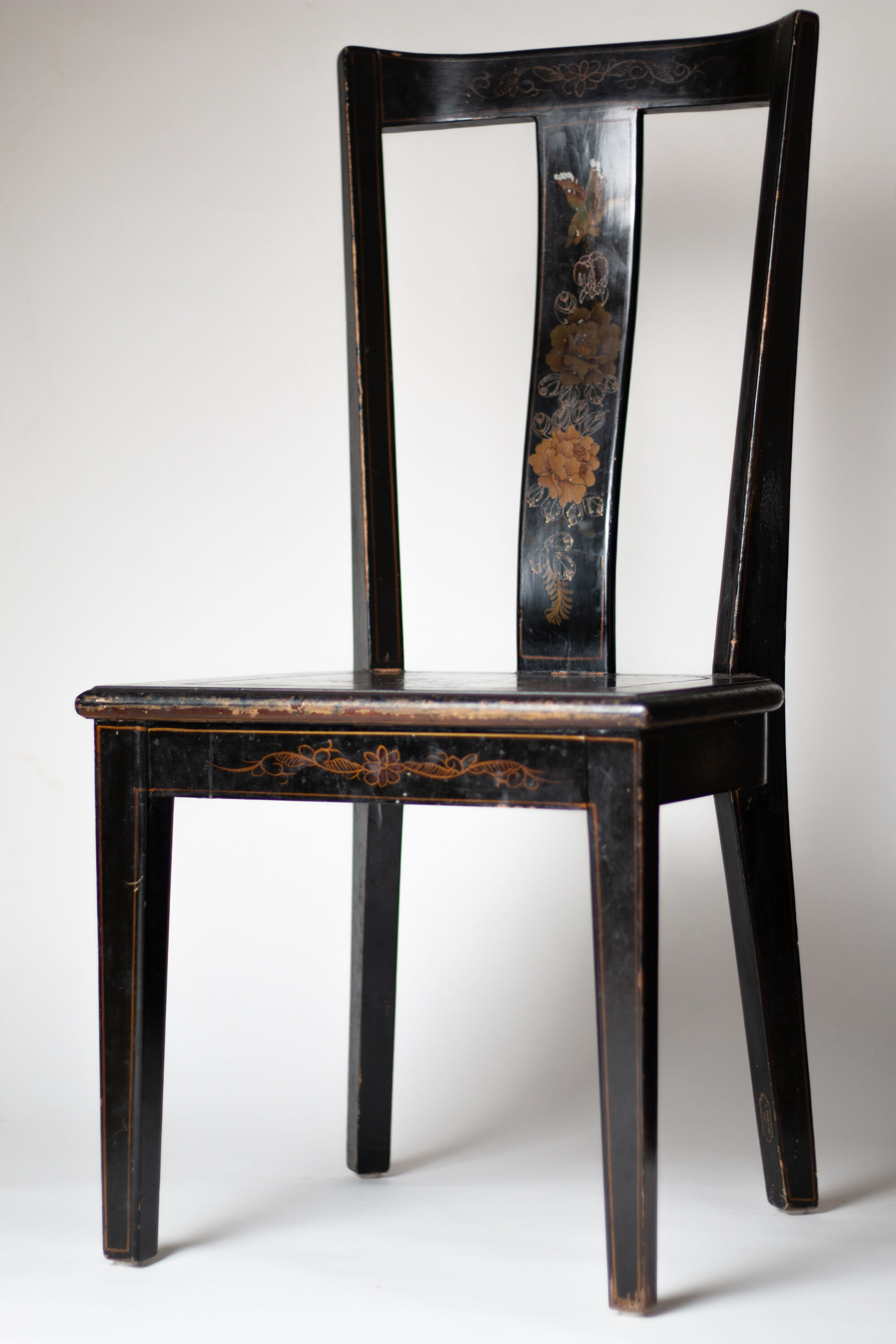 Black lacquered chair decorated with traditional chinese motifs - sign a. monard 1907