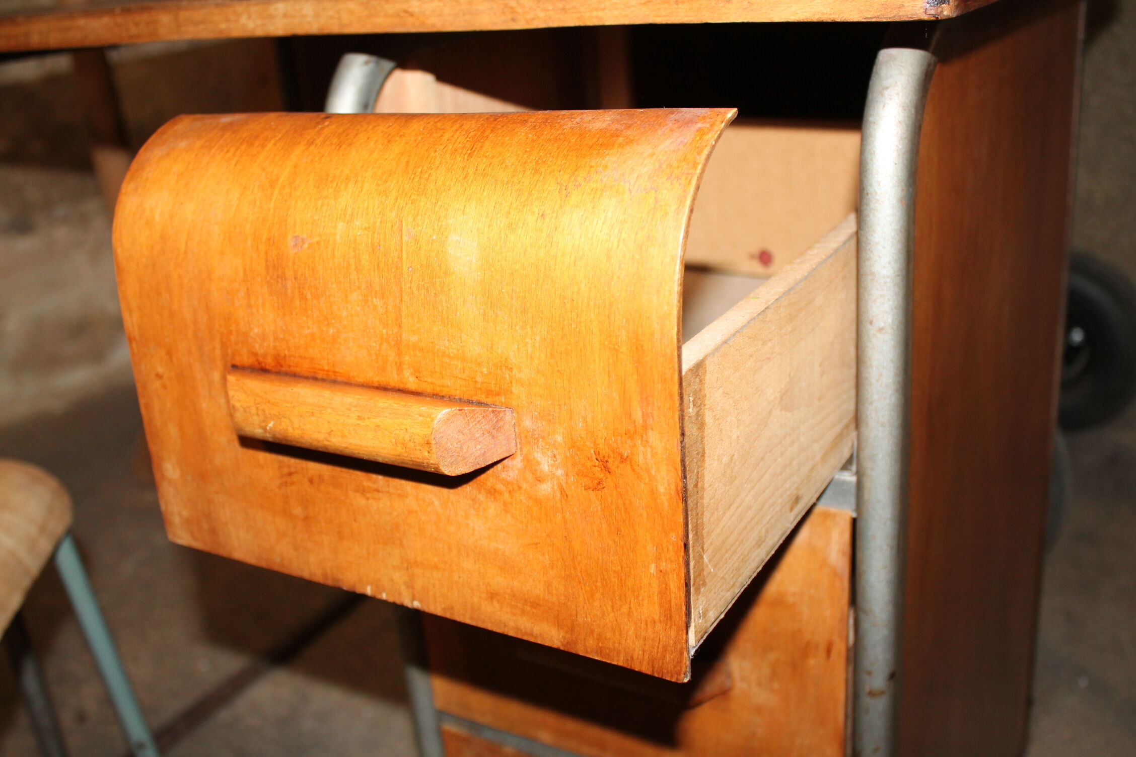 Bureau enfant et sa chaise assortie