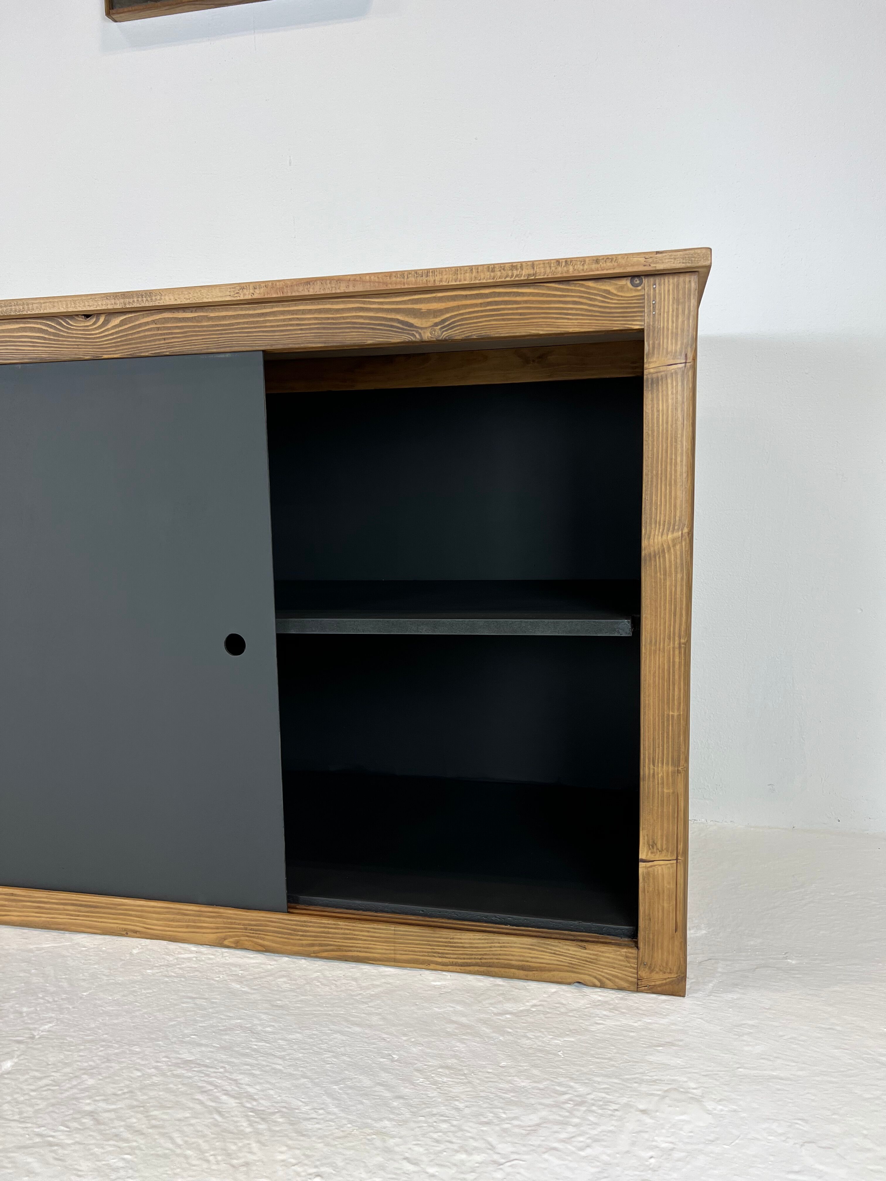 Yellow and black row with 2 sliding doors