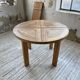 Table ronde en orme Maison Regain