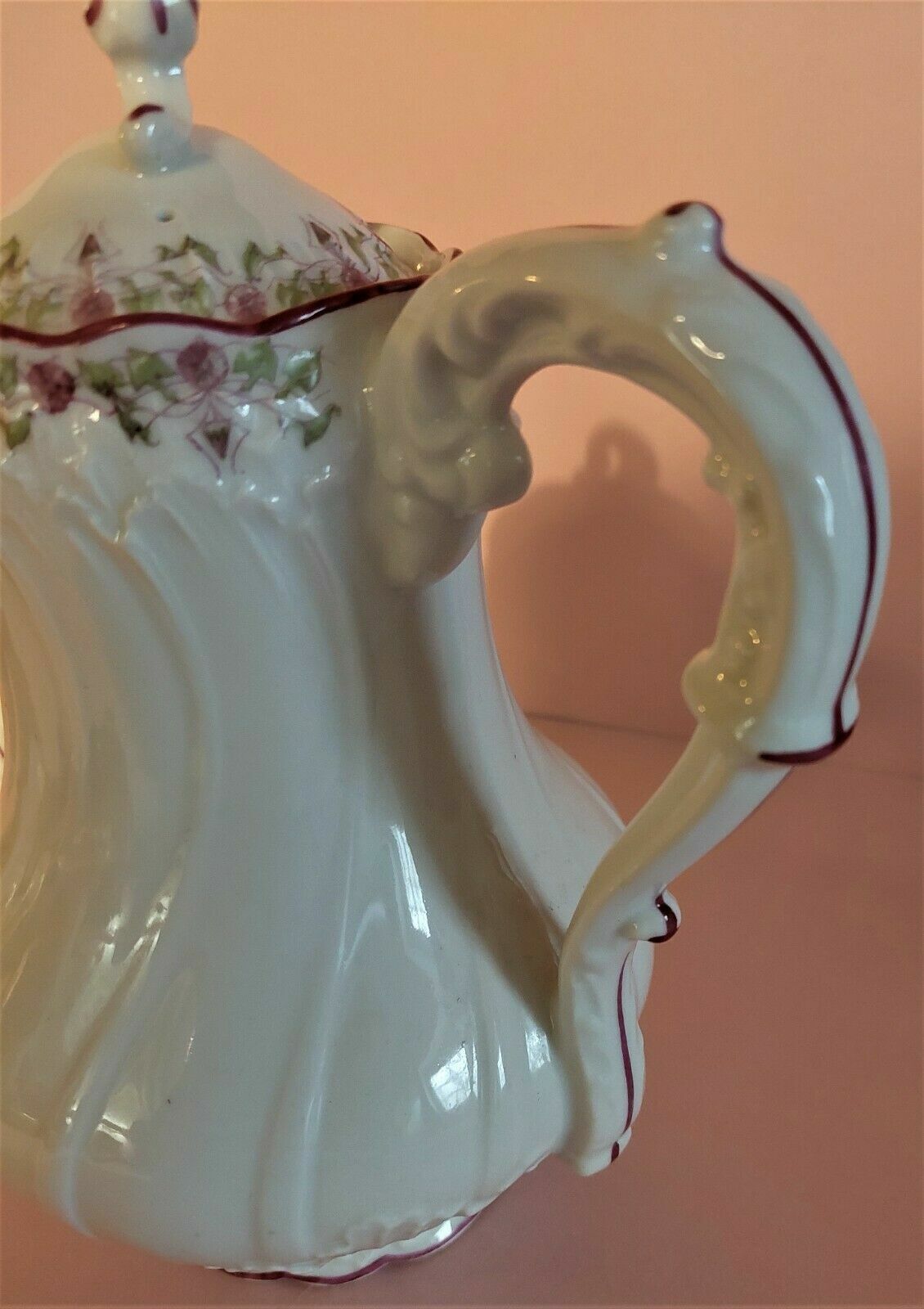 Cafetière verseuse en porcelaine de Paris début XXème
