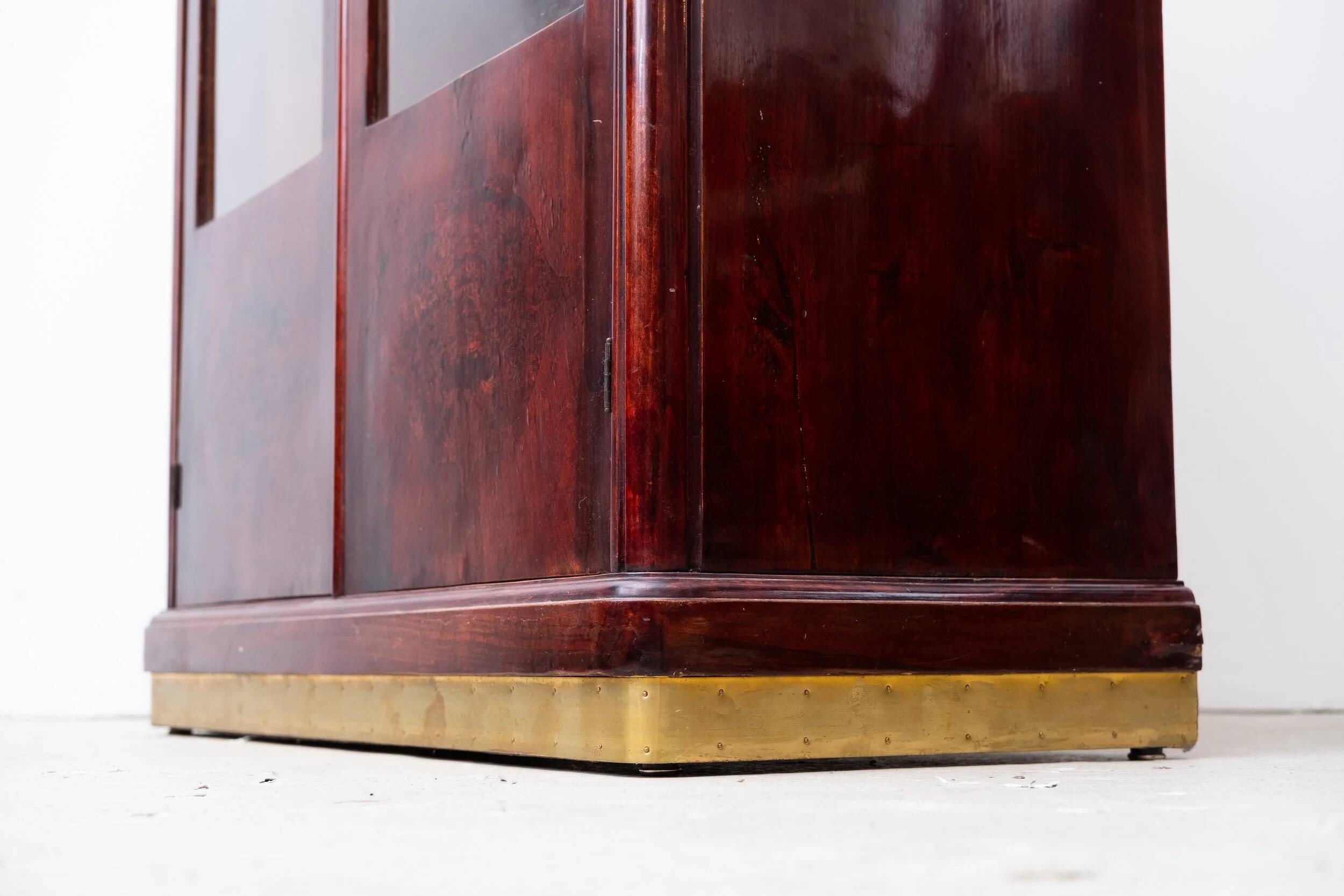 Original Art Nouveau bookcase (Vienna, circa 1910)