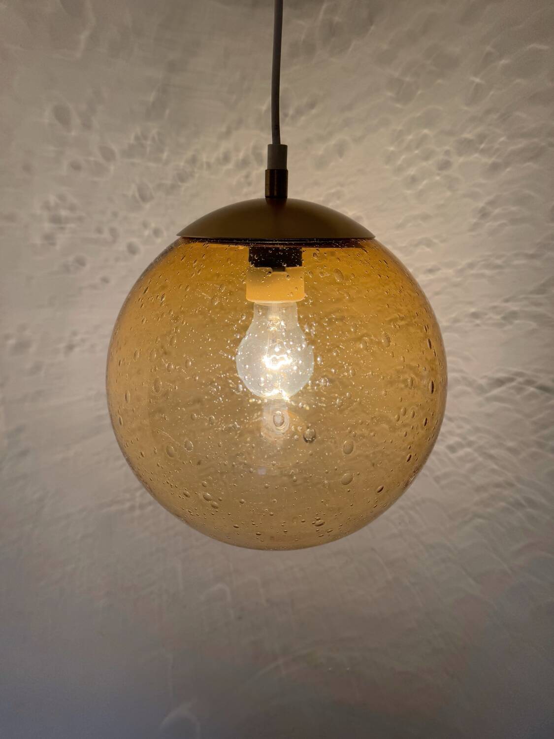 Bubbled amber glass chandelier from the 70s
