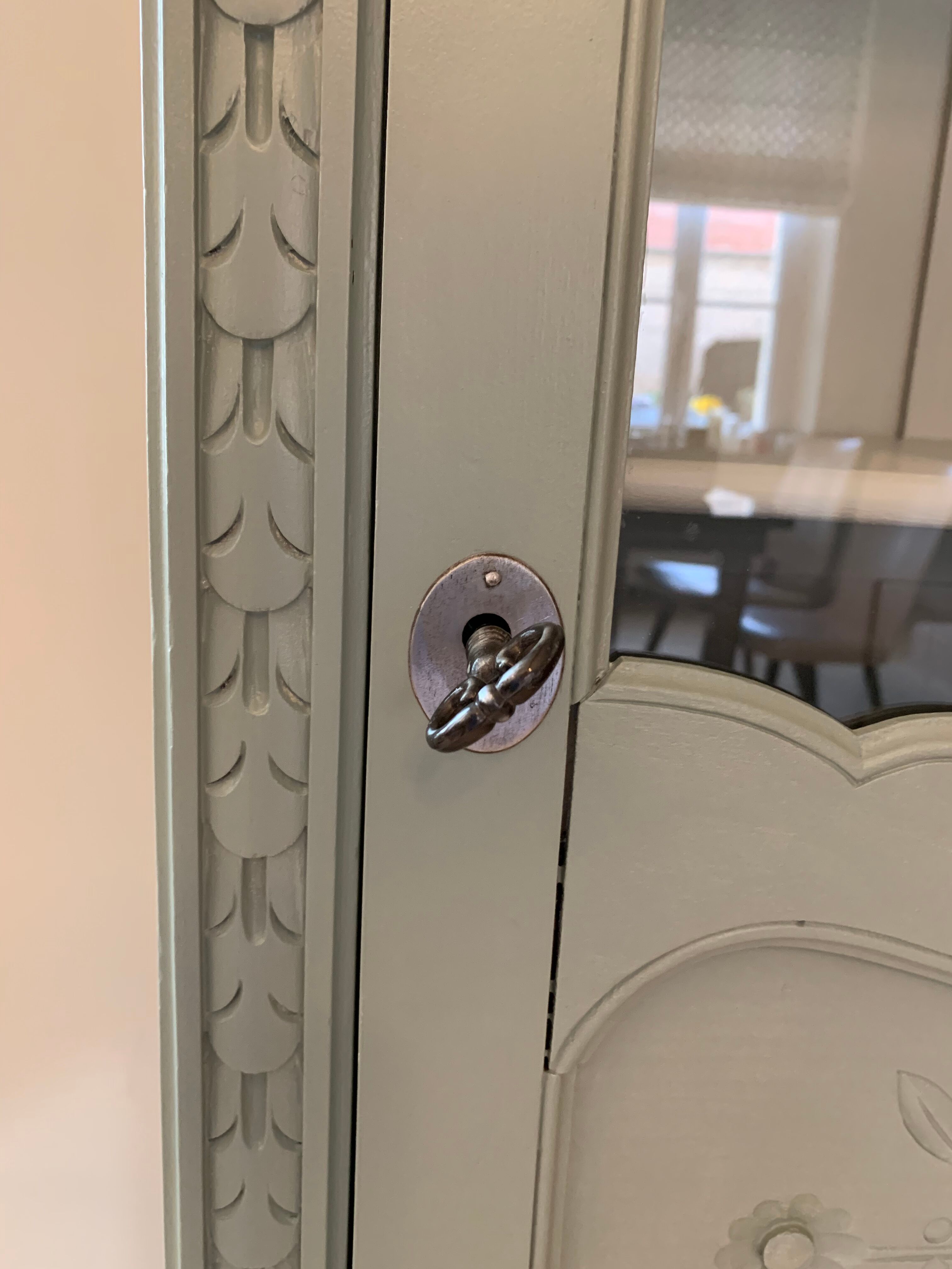 Glass-glazed bonnetière