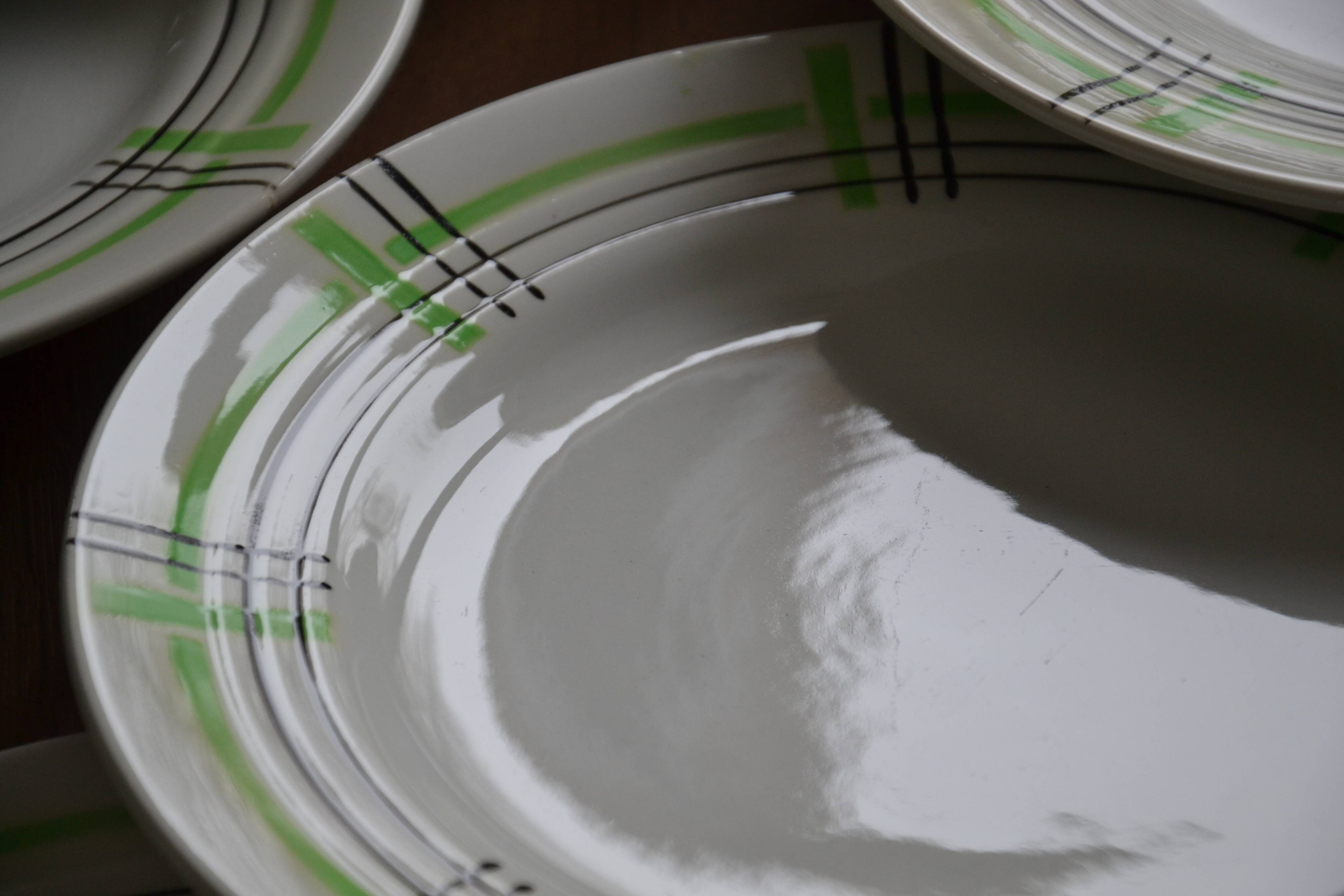 9 assiettes plates  à carreaux ceranord St Amand