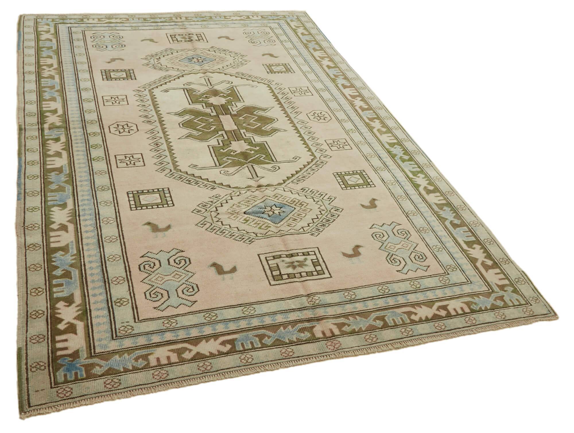 Turkish Vintage Anatolian Rug 176 cm x 258 cm
