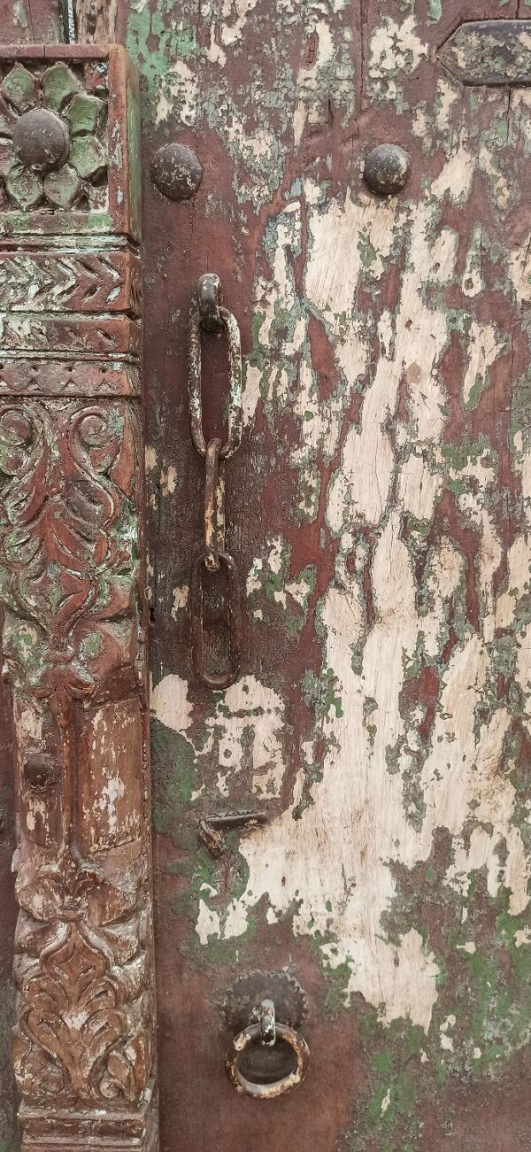 Porte ancienne en bois