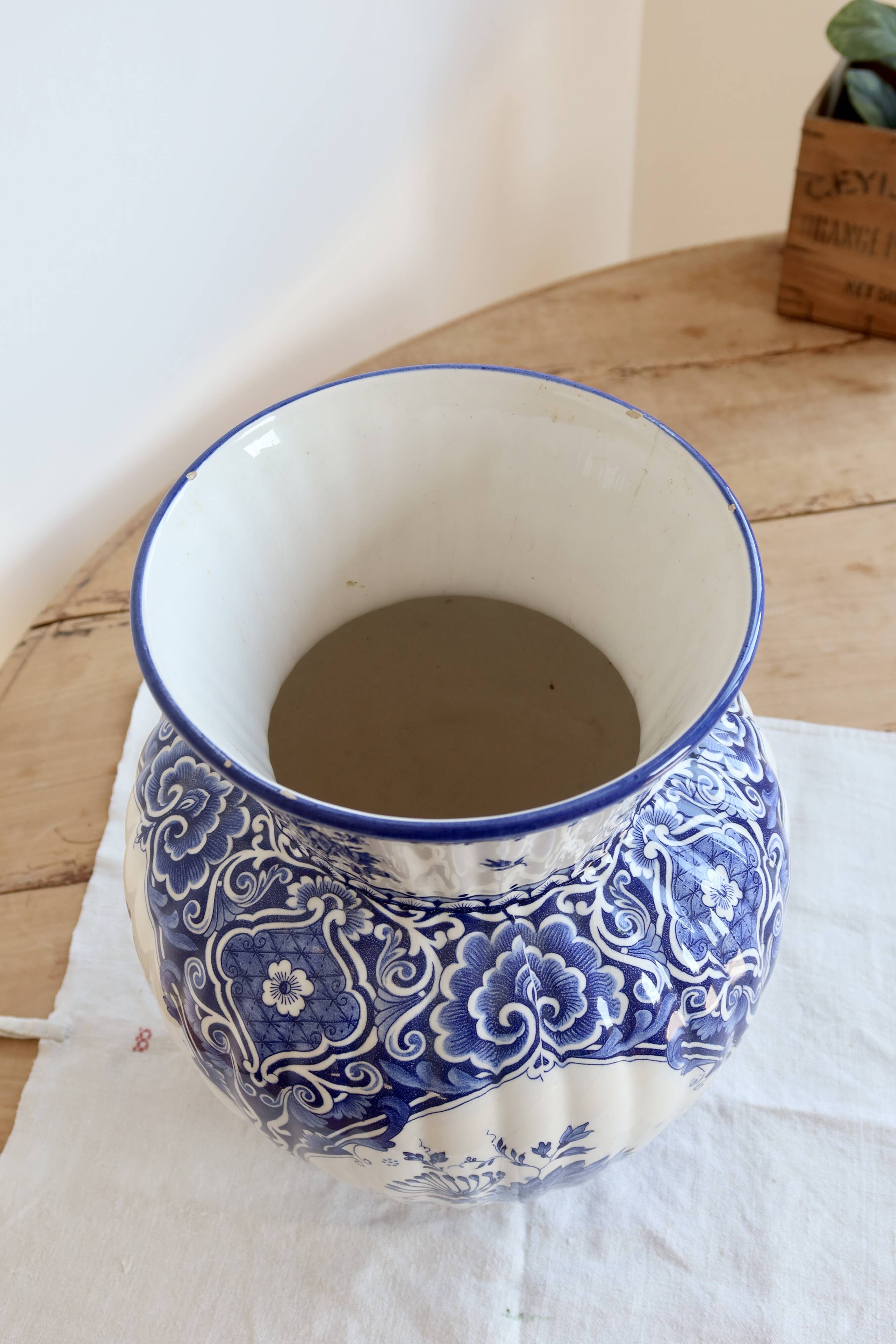 Vintage faience large vase - Blue and white Delft style - Floral decoration