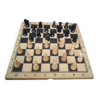 Chess set vintage foldable travel box