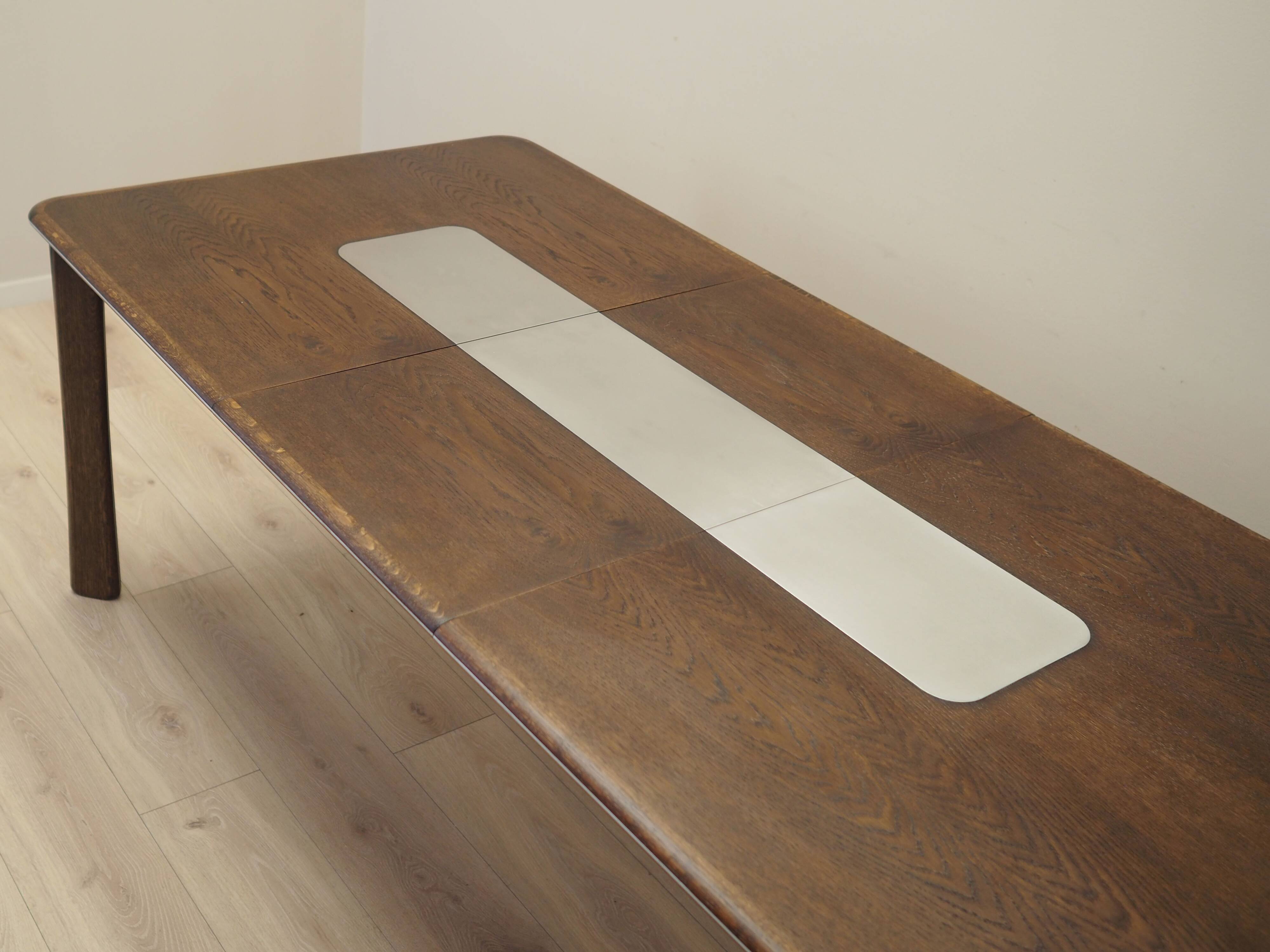 Oak table, Danish design, 1970s, manufacturer: Uldum