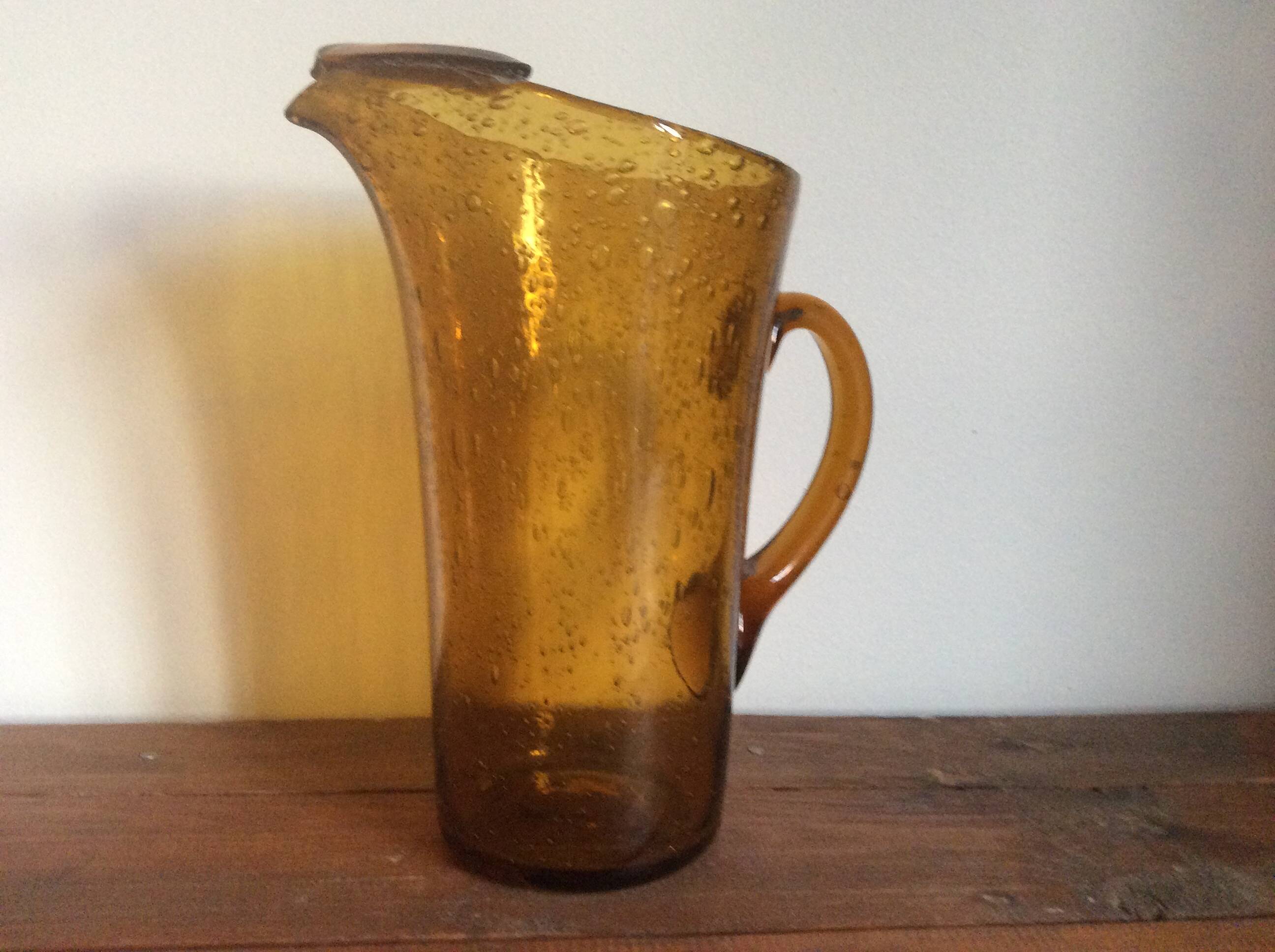 Pichet en verre bullè