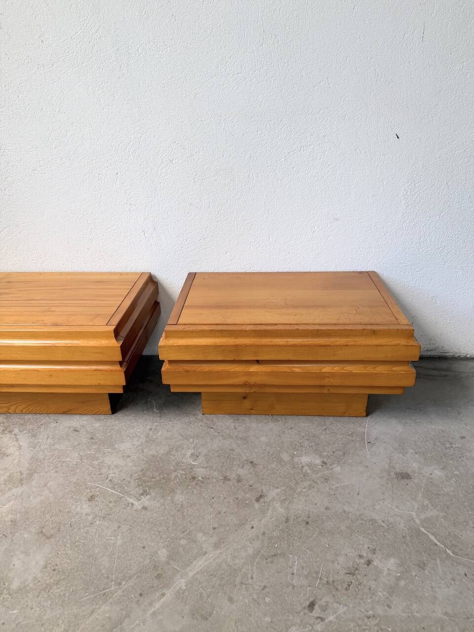 Paire de chevets en orme Maison Regain