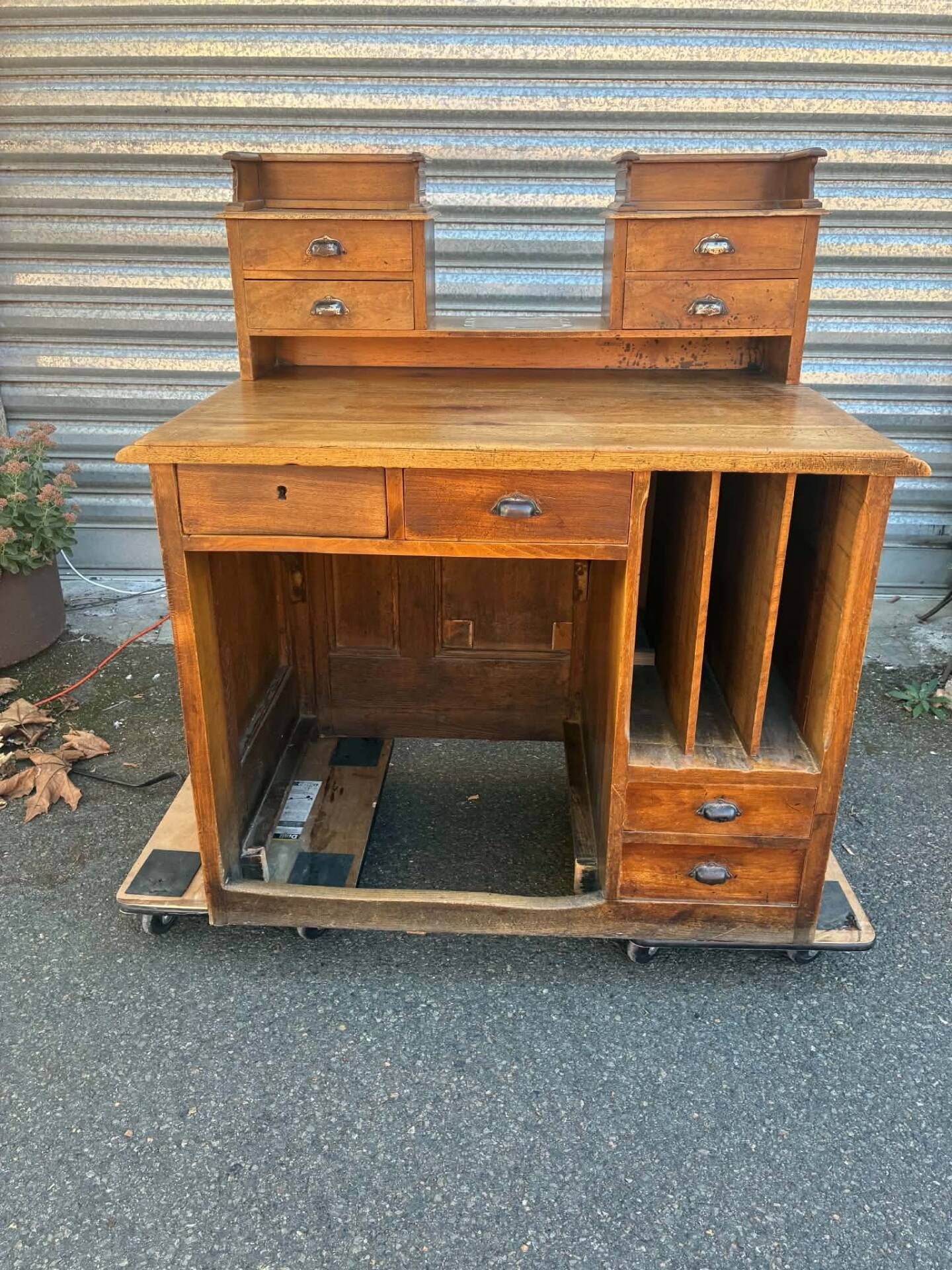 Meuble comptoir de pharmacie