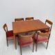 Ensemble de 6 chaises de salle à manger danoise des années 1960 en teck au design mid-century.